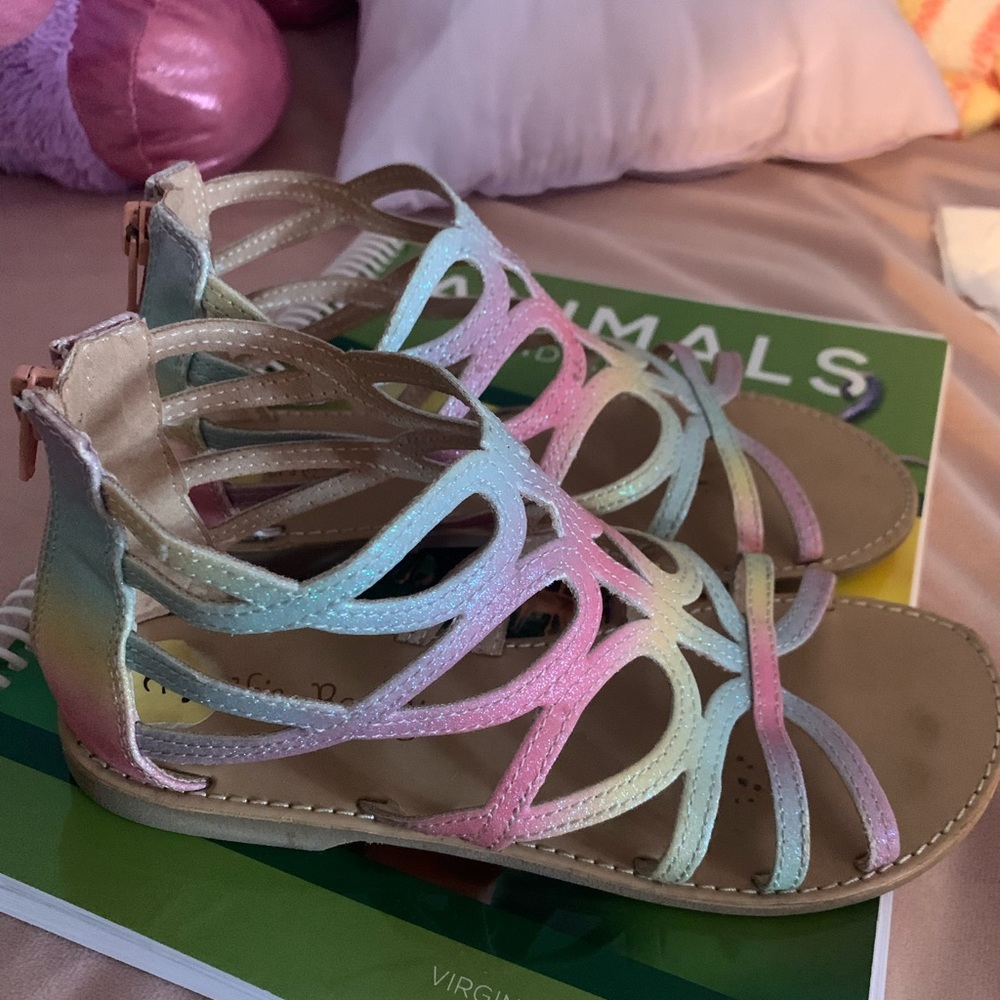 Girls shoes